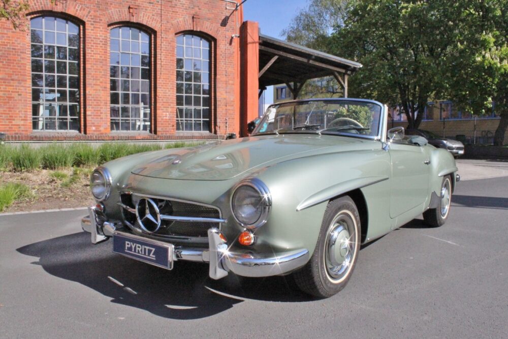 Stilvolle Mercedes Benz 190 Class Bild
